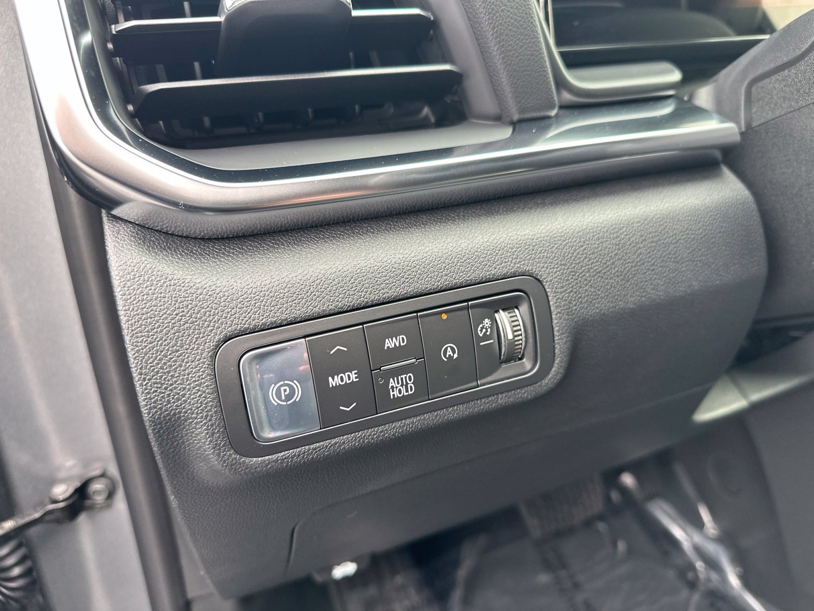 Used 2026 Silver GMC Elevation image 15