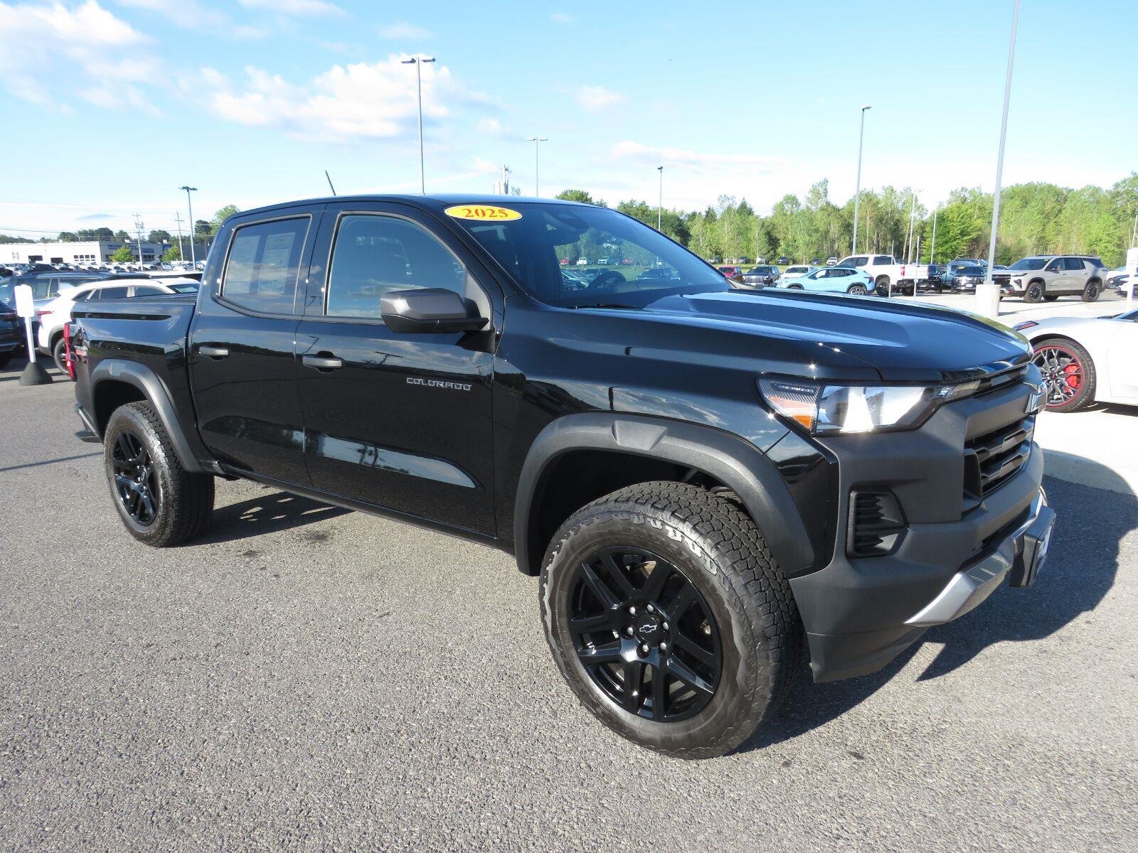 Used 2025 Black Chevrolet 4WD Trail Boss image 5