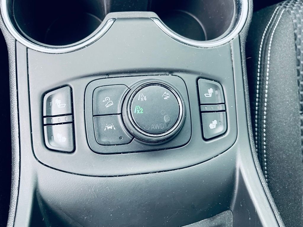 Used 2024 Black GMC SLE image 21