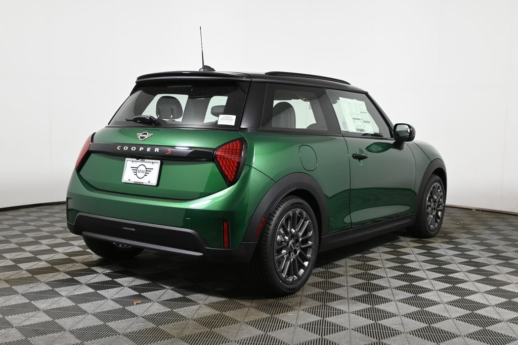 New 2026 Green MINI Iconic image 7