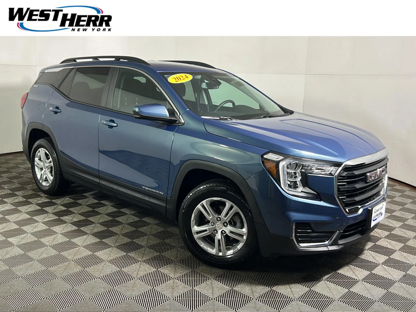 Used 2024 Downpour Metallic GMC SLE image 1
