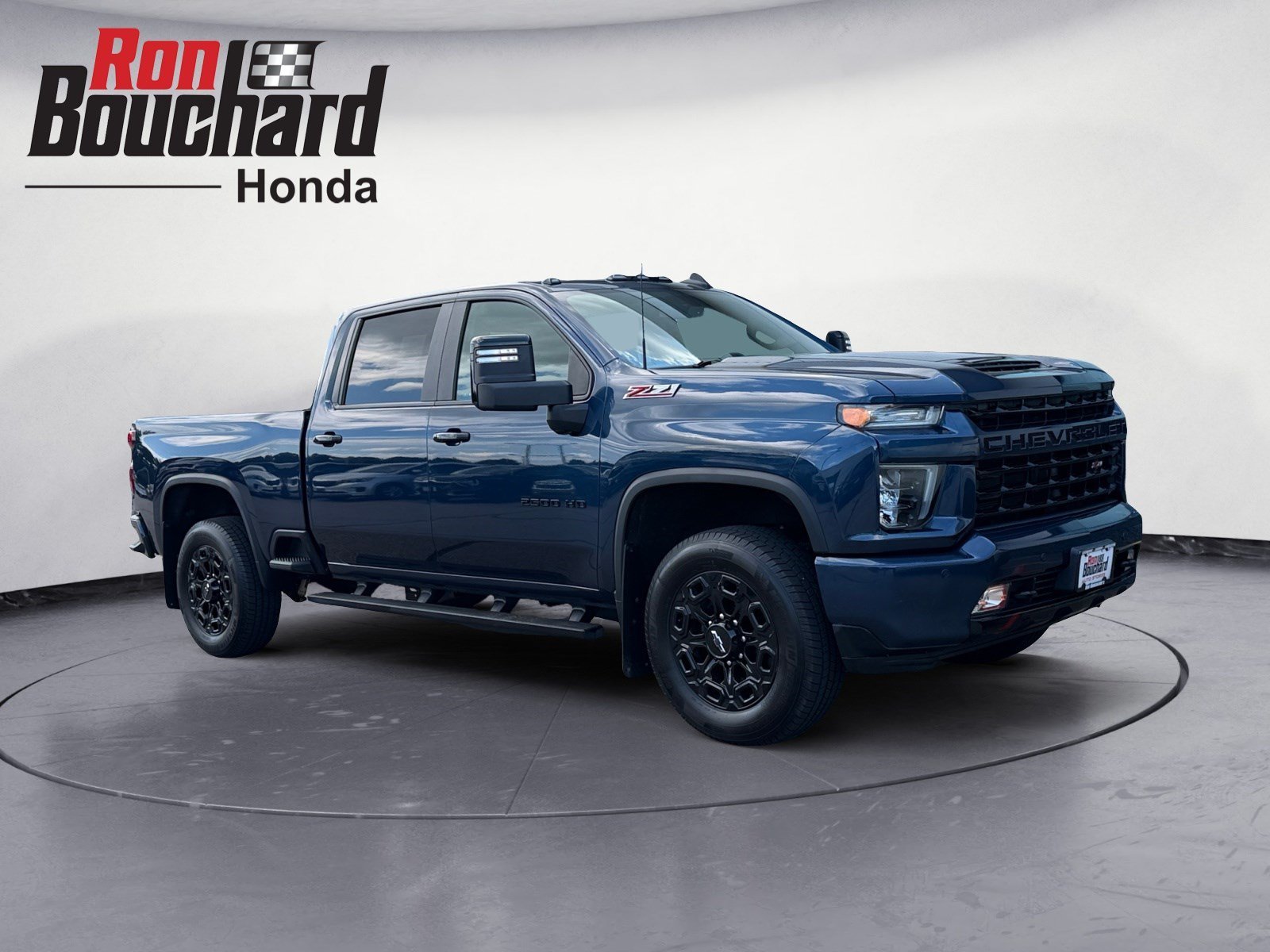 Used 2021 Northsky Blue Metallic Chevrolet LT image 1