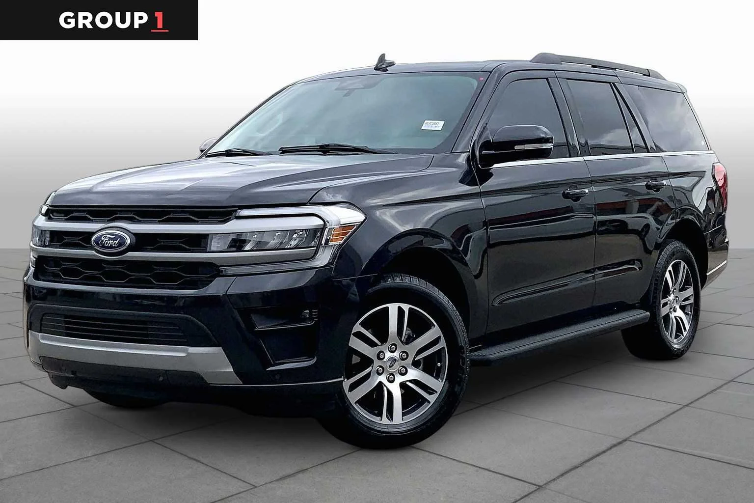 2024 Ford Expedition XLT's photo