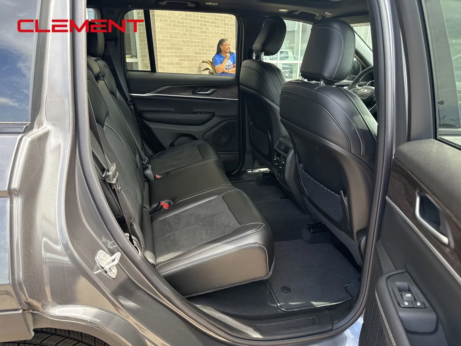 New 2026 Baltic Gray Metallic Clear-Coat Exterior Paint Jeep Altitude image 14