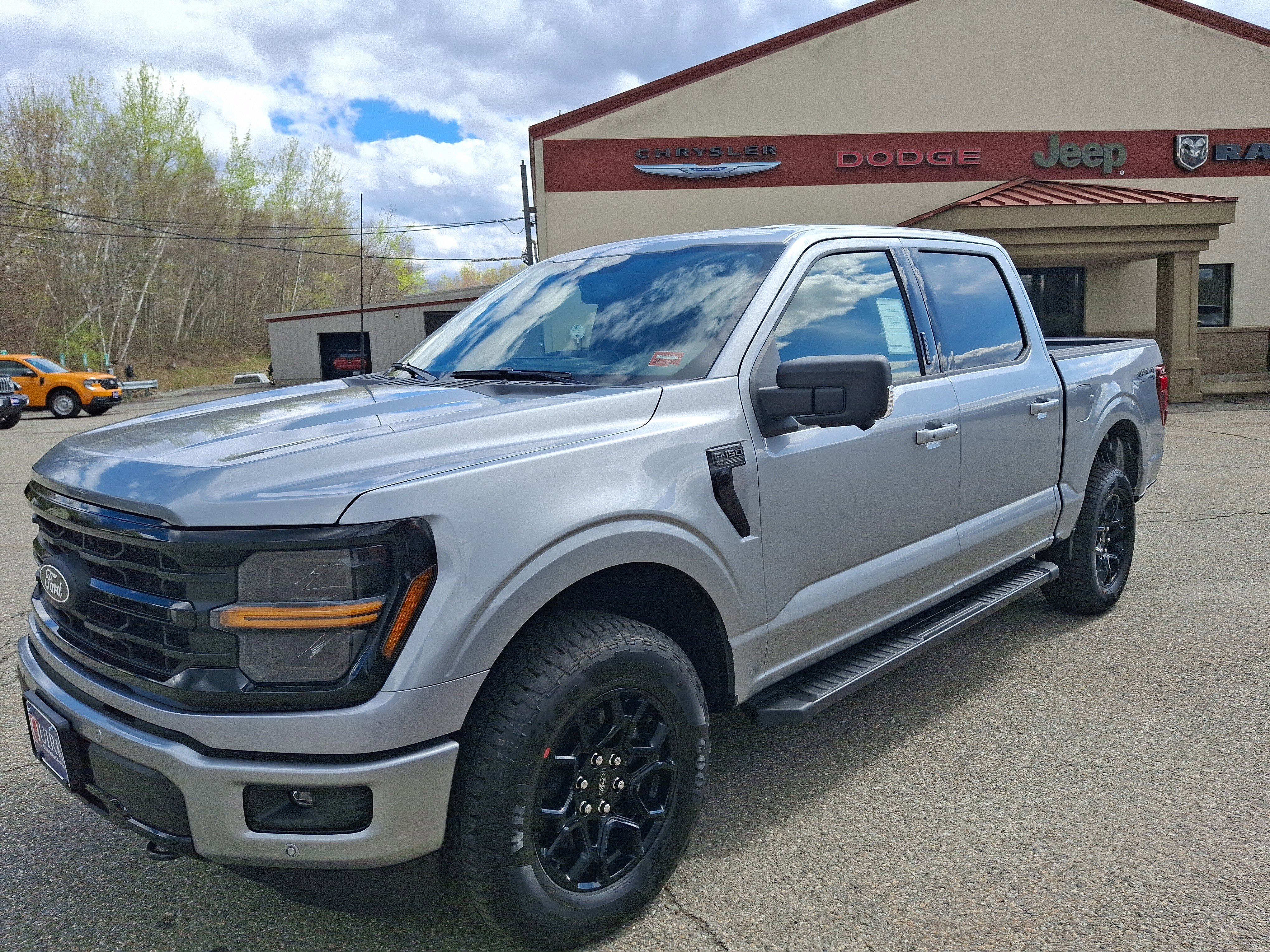 New 2026 Iconic Silver Metallic Ford XLT image 3