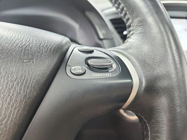 Used 2020 Black INFINITI LUXE image 25