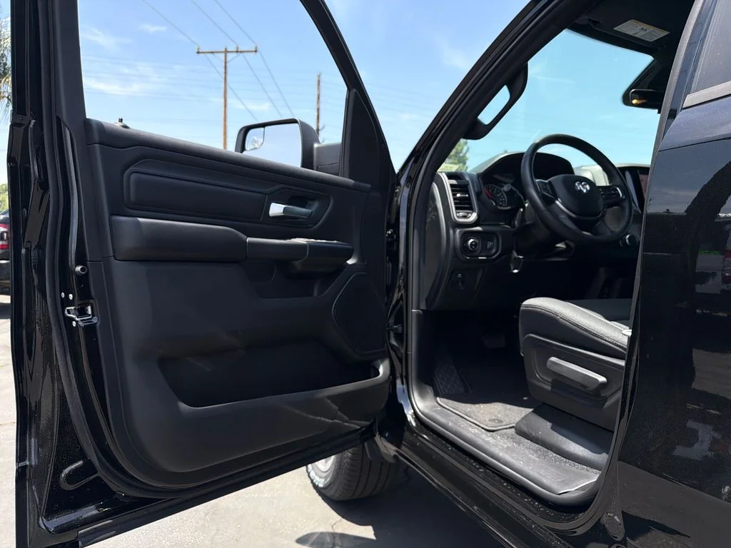 New 2026 Diamond Black Crystal Pearl-Coat Exterior Paint RAM Express image 10