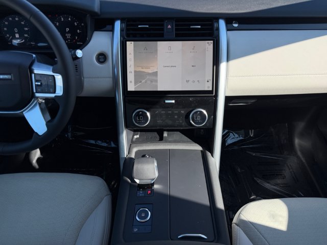 New 2026 Santorini Black Land Rover S image 15