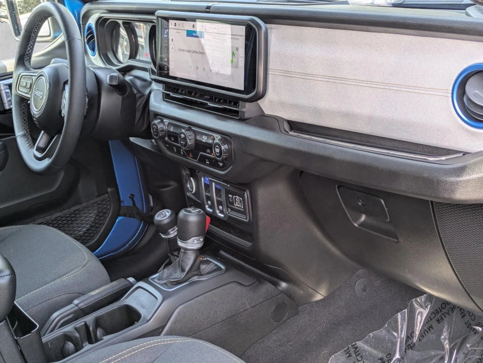 Used 2025 Hydro Blue Pearlcoat Jeep Sport S image 21