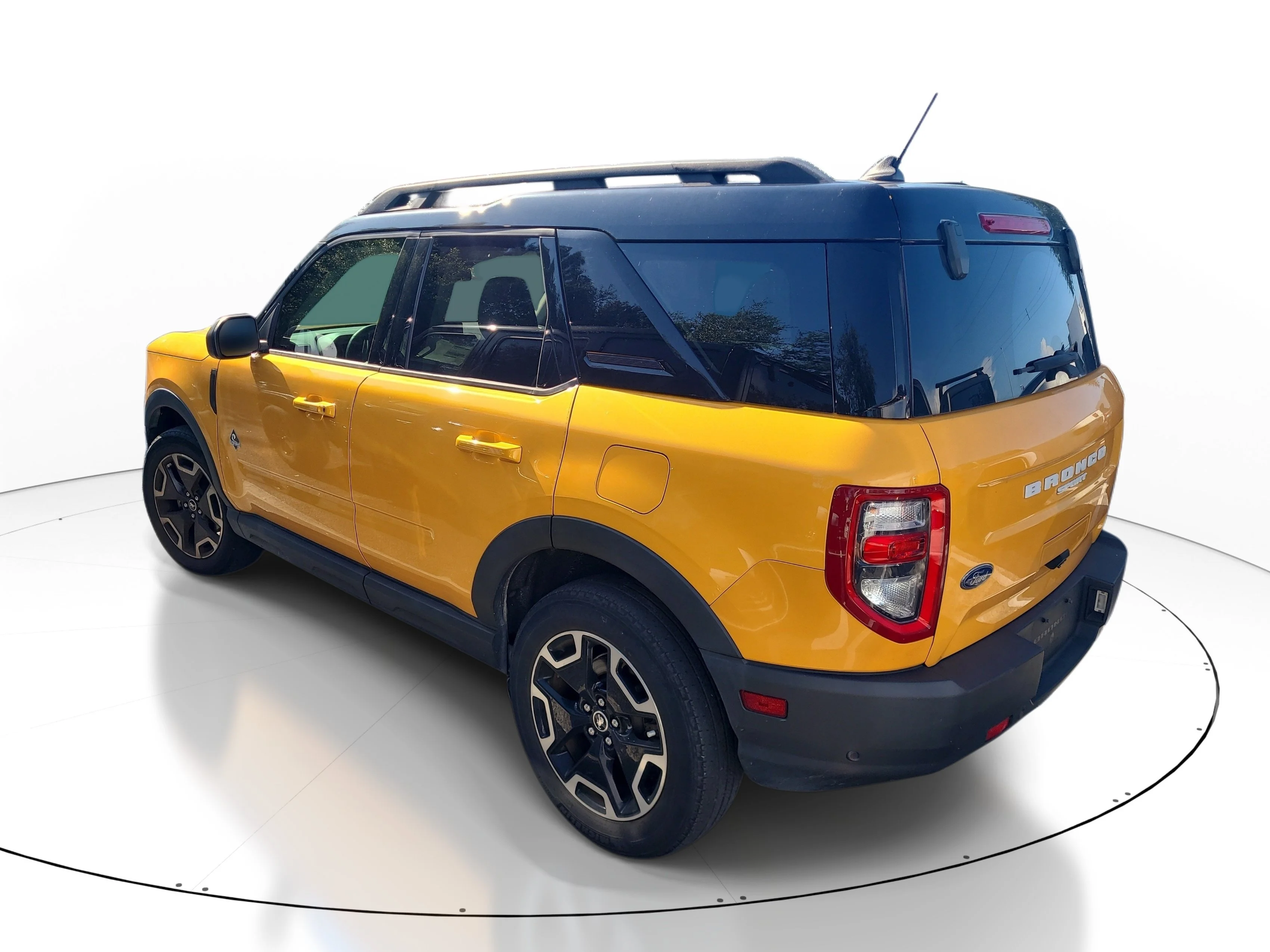 Used 2022  Ford Outer Banks image 7