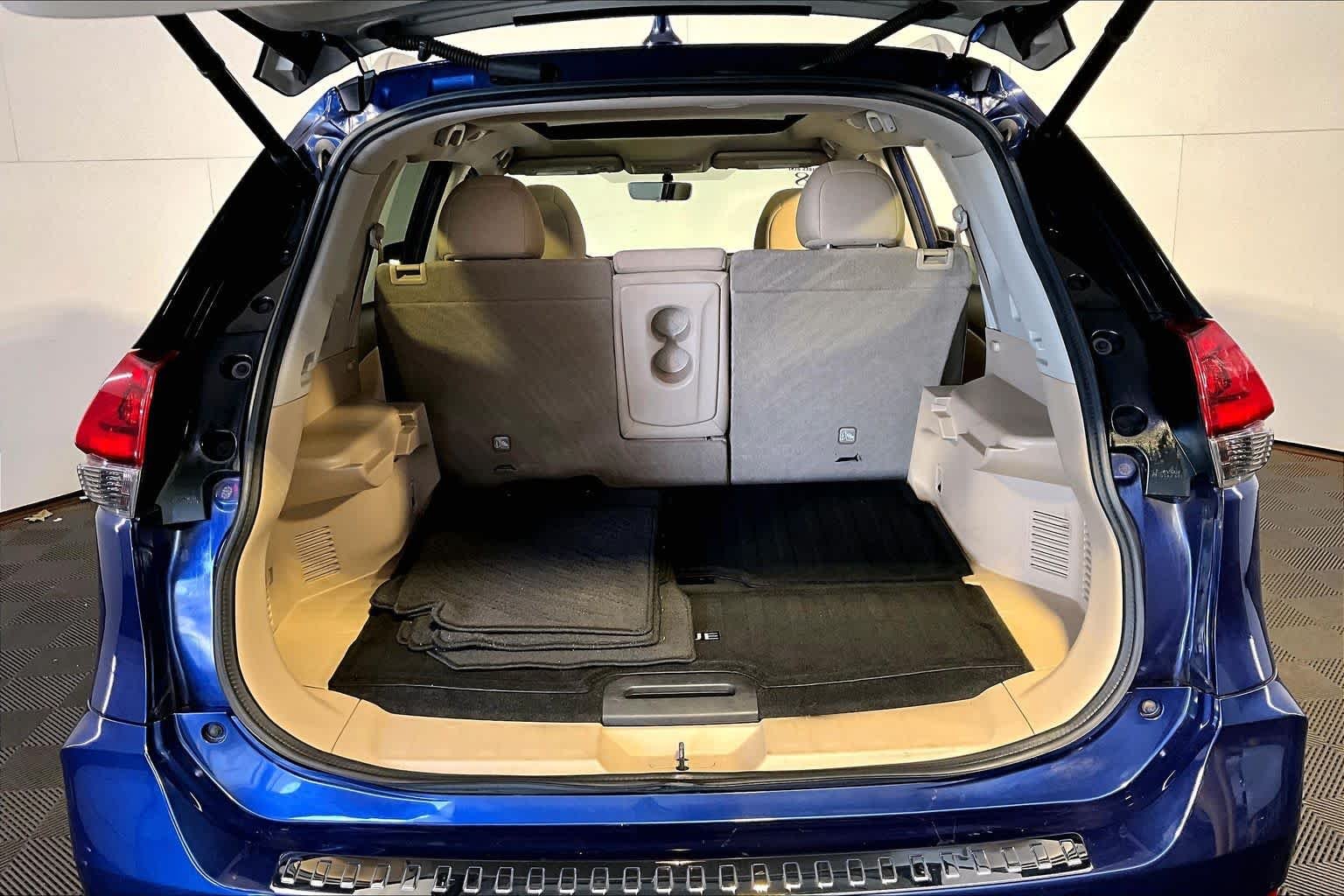 Used 2018 Caspian Blue Nissan SV image 36