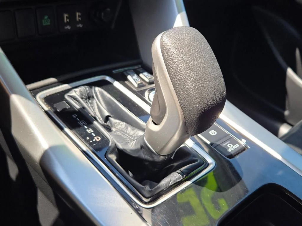 Used 2025 Black Mitsubishi SE image 25