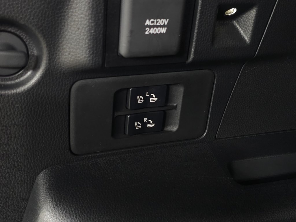 2025 LEXUS LX - Image 6