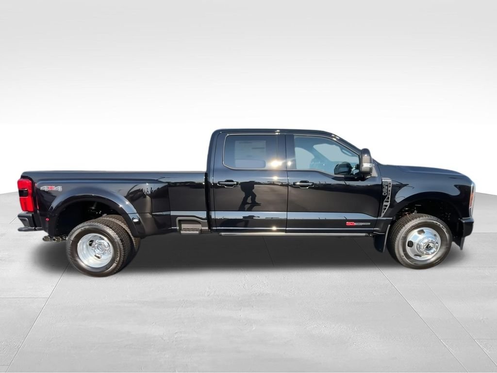 New 2026 Agate Black Metallic Ford F-350® Platinum® image 9