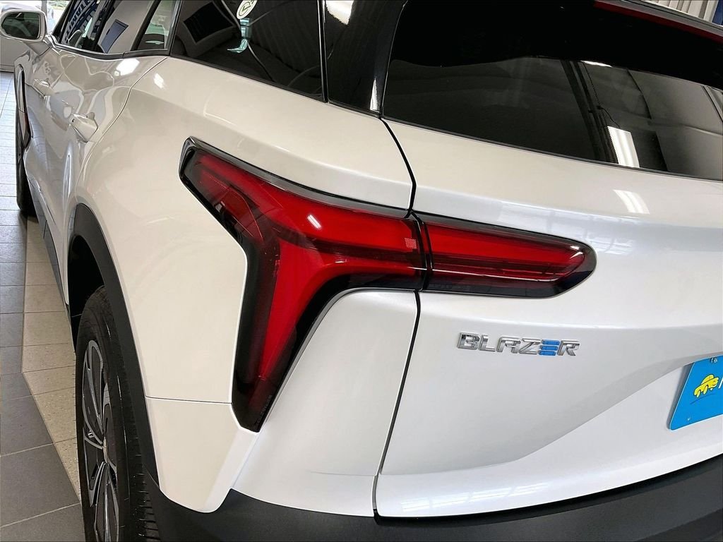 Used 2024 Beige Chevrolet LT image 33