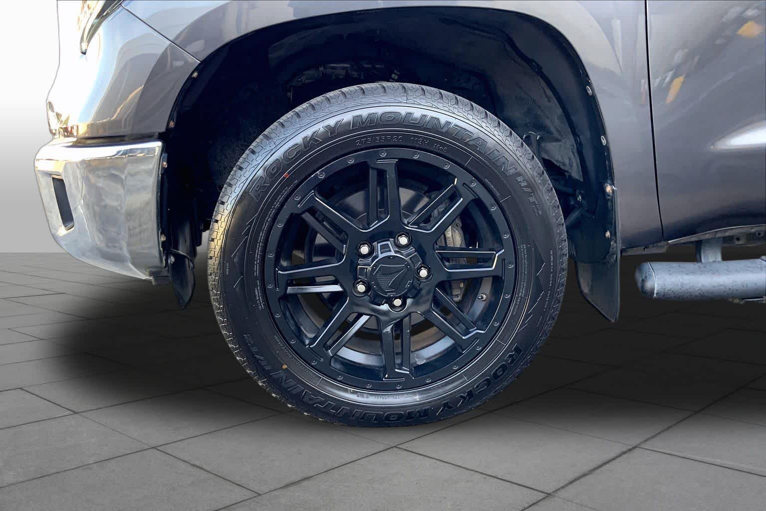 Used 2020 Magnetic Grey Metallic Toyota SR5 image 10