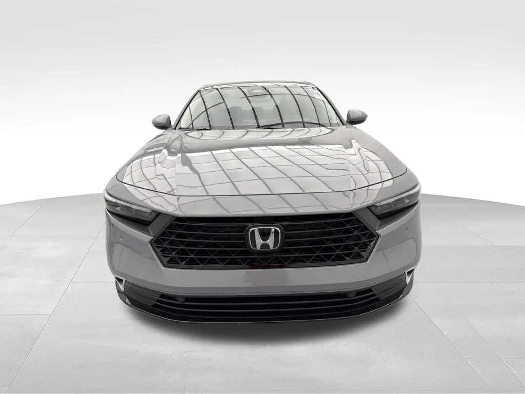 New 2026 Urban Gray Pearl Honda Touring image 2