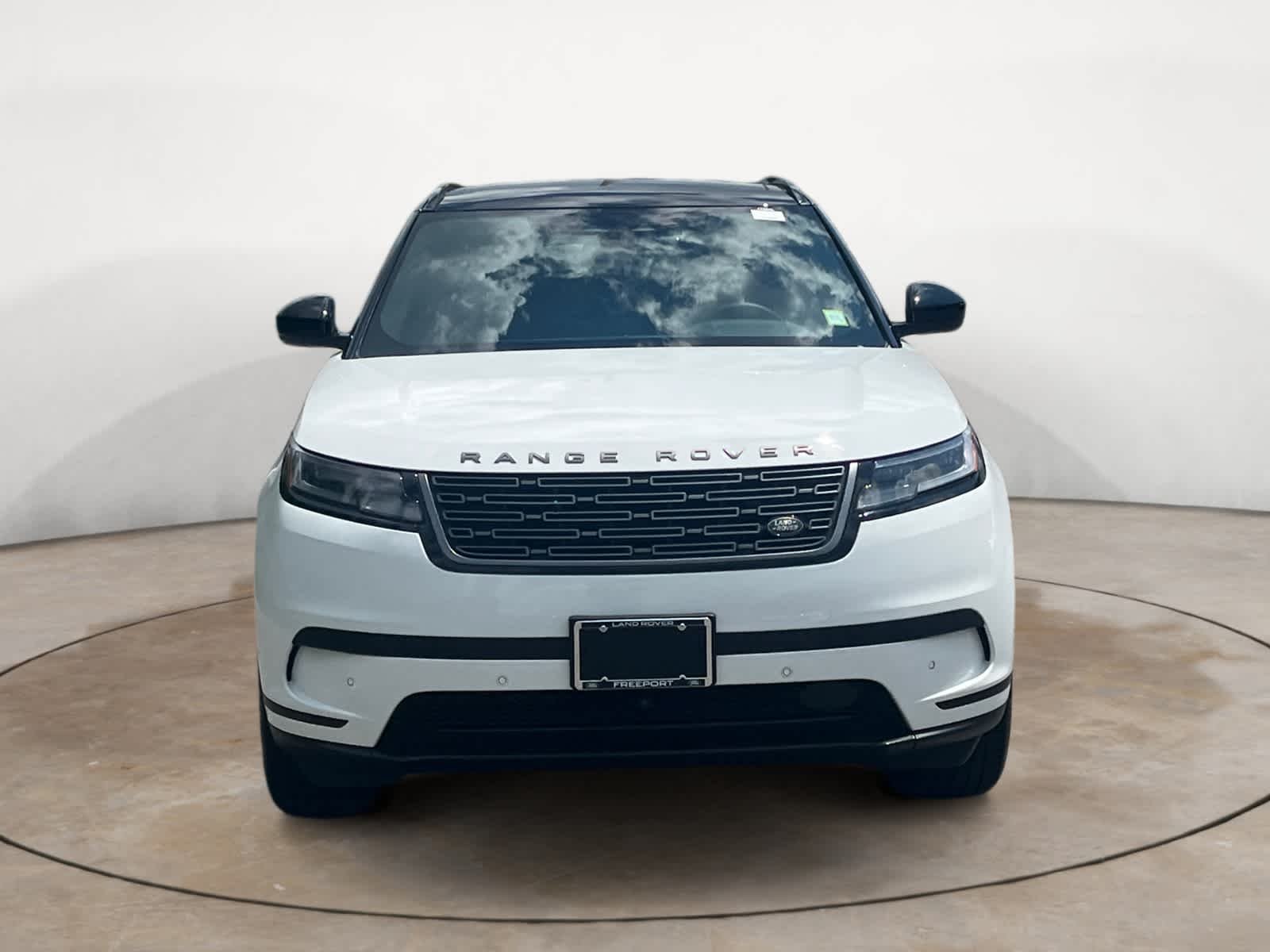 Certified Used 2026 Fuji White Land Rover S image 8
