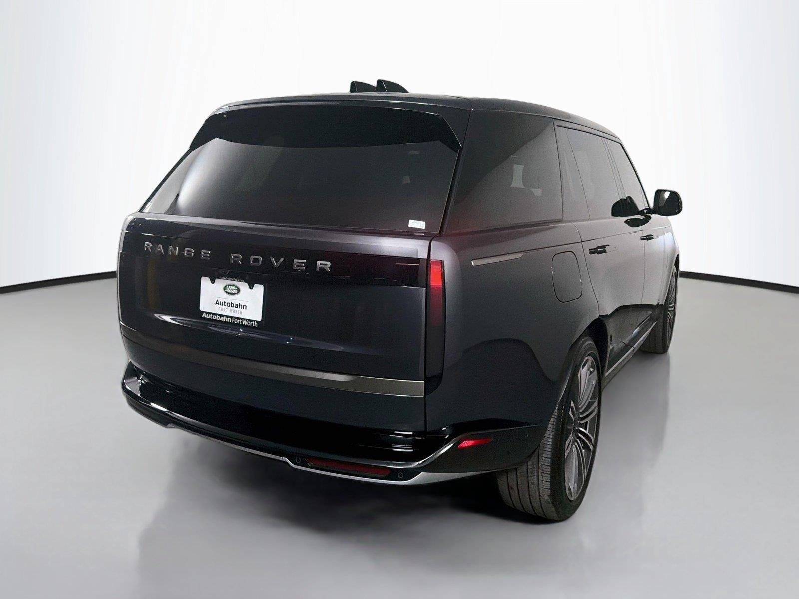 2026 Land Rover Range Rover SE - Photo 5