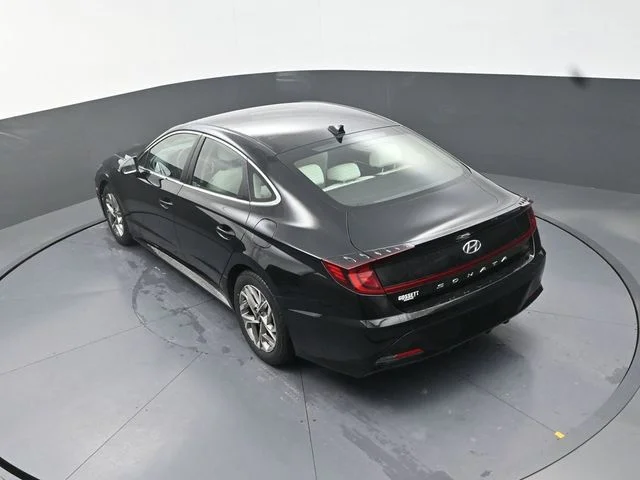 Used 2021 Black Hyundai SEL image 16