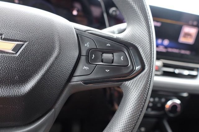 Used 2025 Red Chevrolet LT image 25