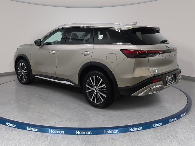 Used 2022 Warm Titanium INFINITI Sensory image 8