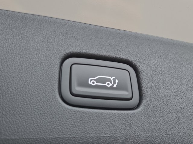 New 2027 Snow White Pearl Kia EX image 13
