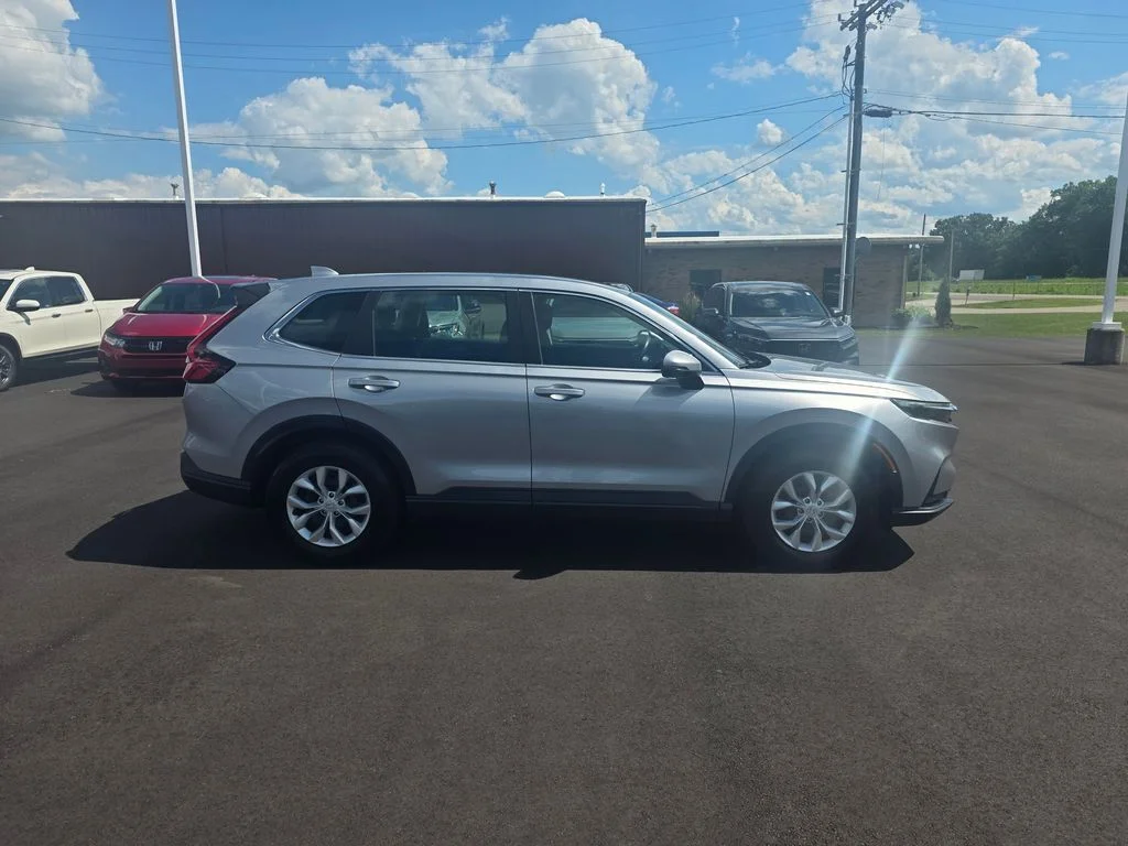 Used 2023 Lunar Silver Metallic Honda LX image 2