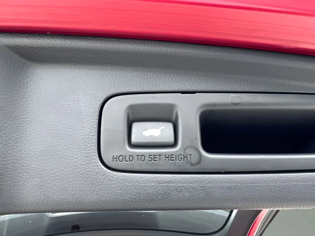 Used 2024 Red Honda EX-L image 27
