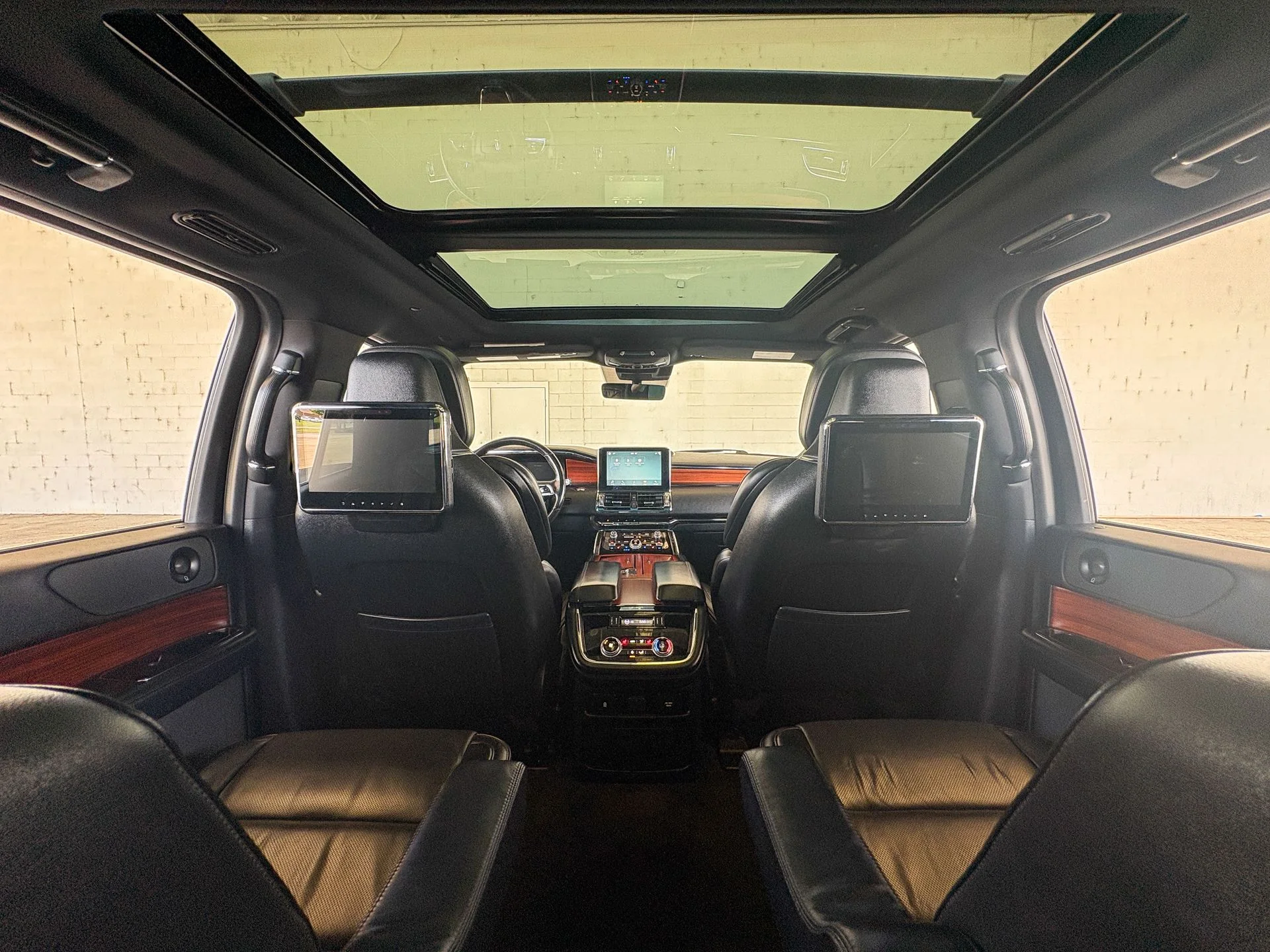 2018 Lincoln Navigator Select - Photo 11