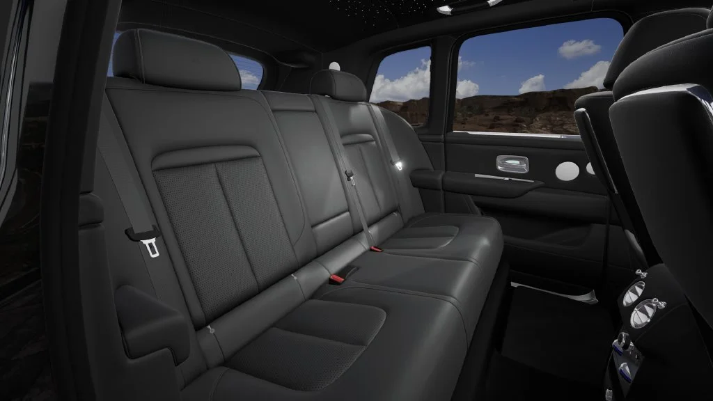 New 2027 Black Rolls-Royce  image 8