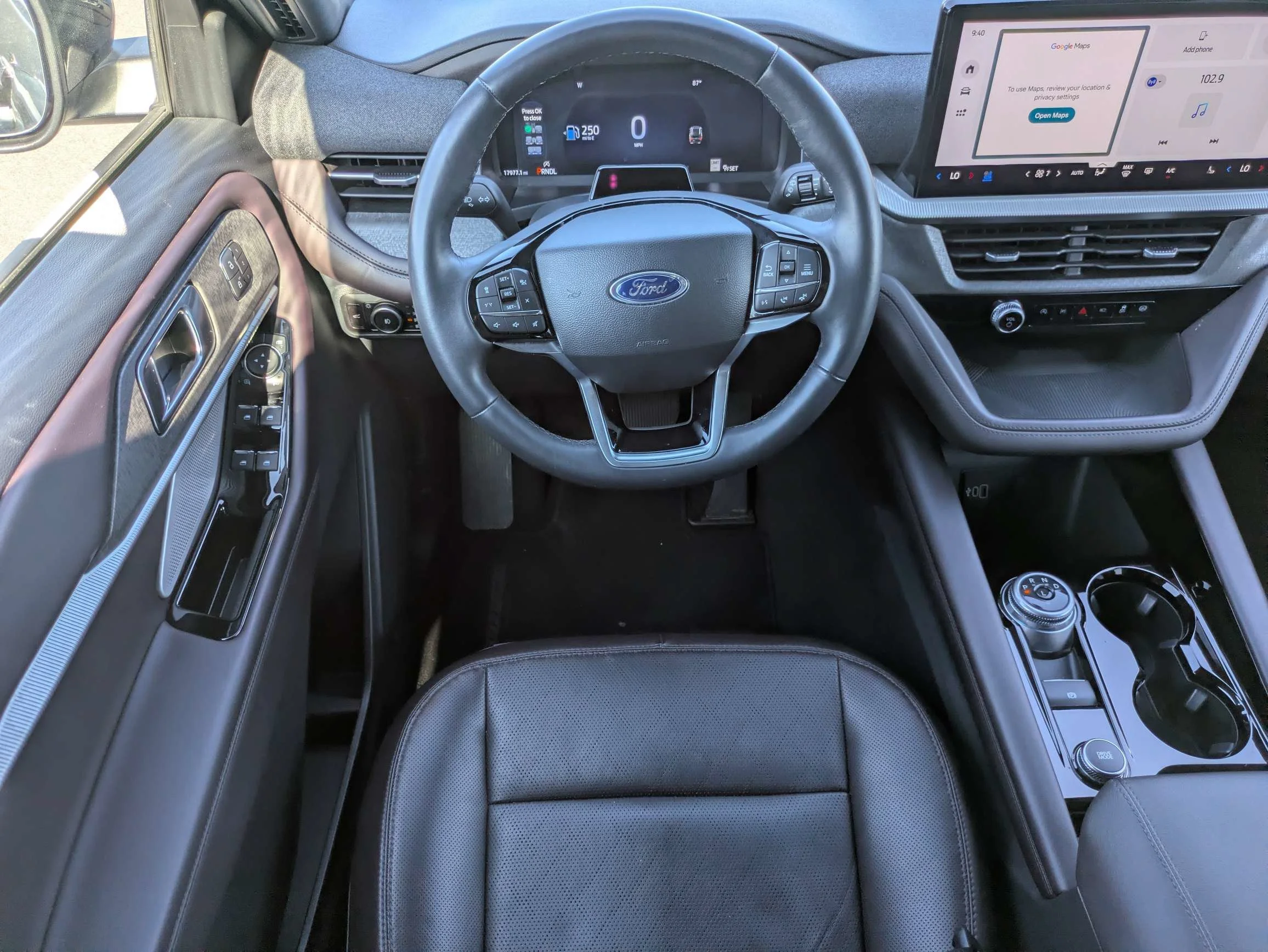 Certified Used 2026 Light Blue Clearcoat Metallic Ford Platinum w/Massaging Seats, 13.2 Screen, 360 Camera, & Pwr 3rd Row image 19