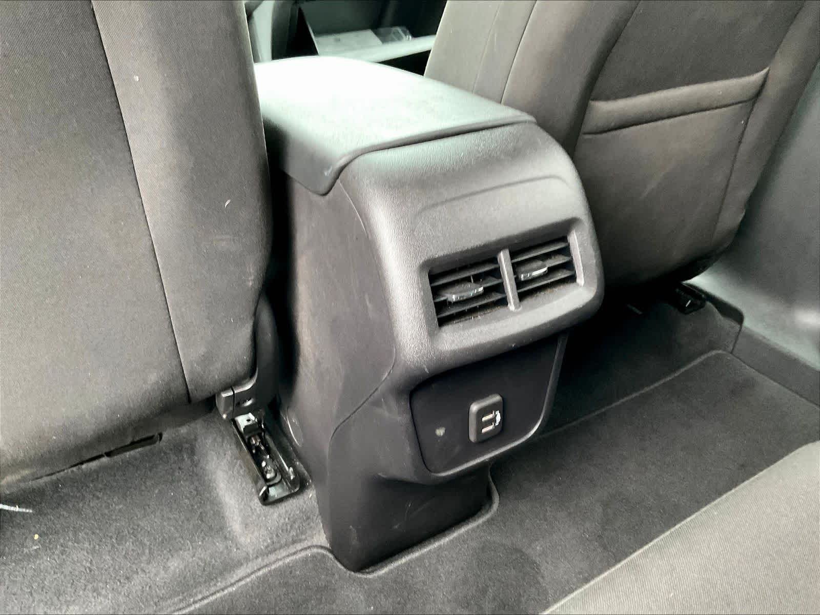2024 Chevrolet Equinox LT - Photo 12