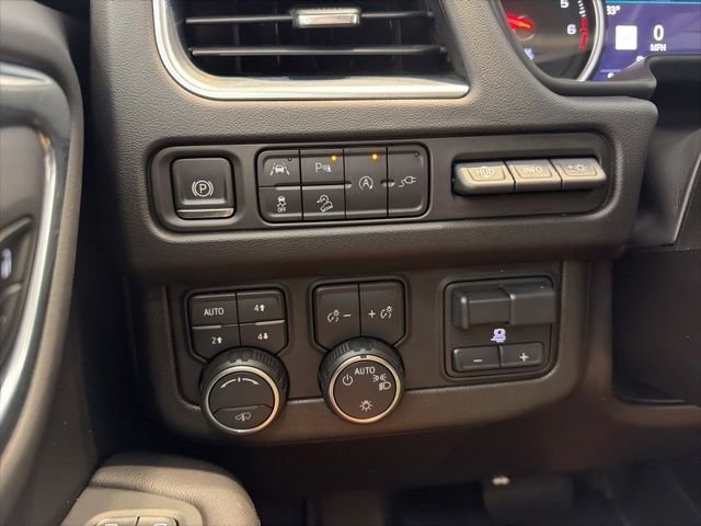 Used 2021 SHADOW GRAY METALLIC Chevrolet High Country image 35
