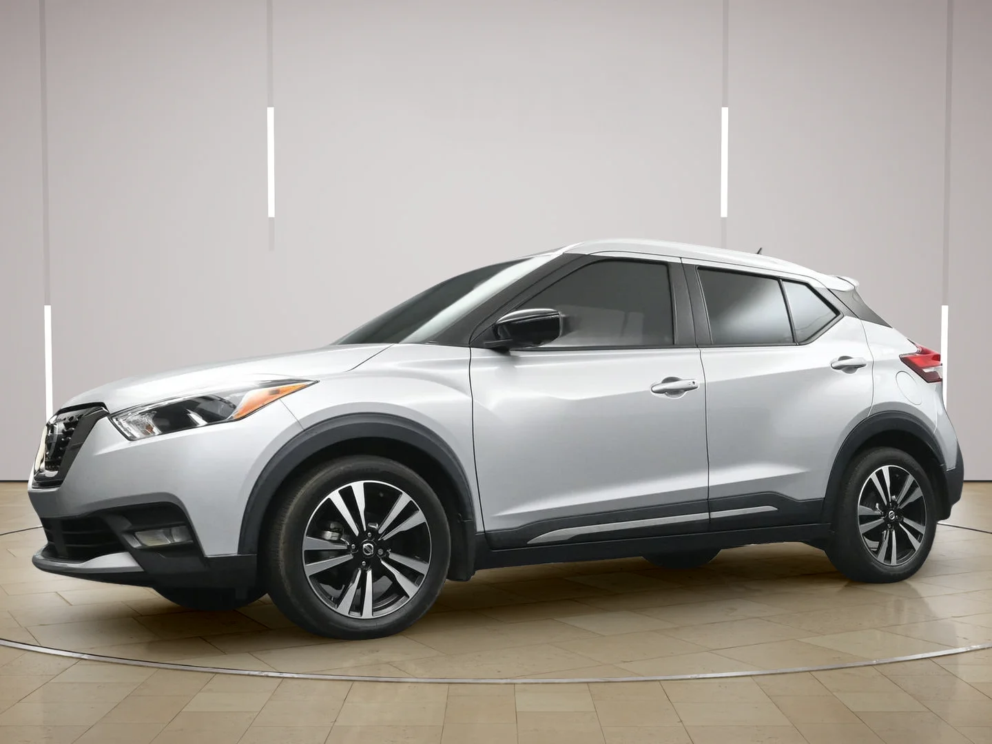 Certified Used 2020 Brilliant Silver Metallic Nissan SR image 21