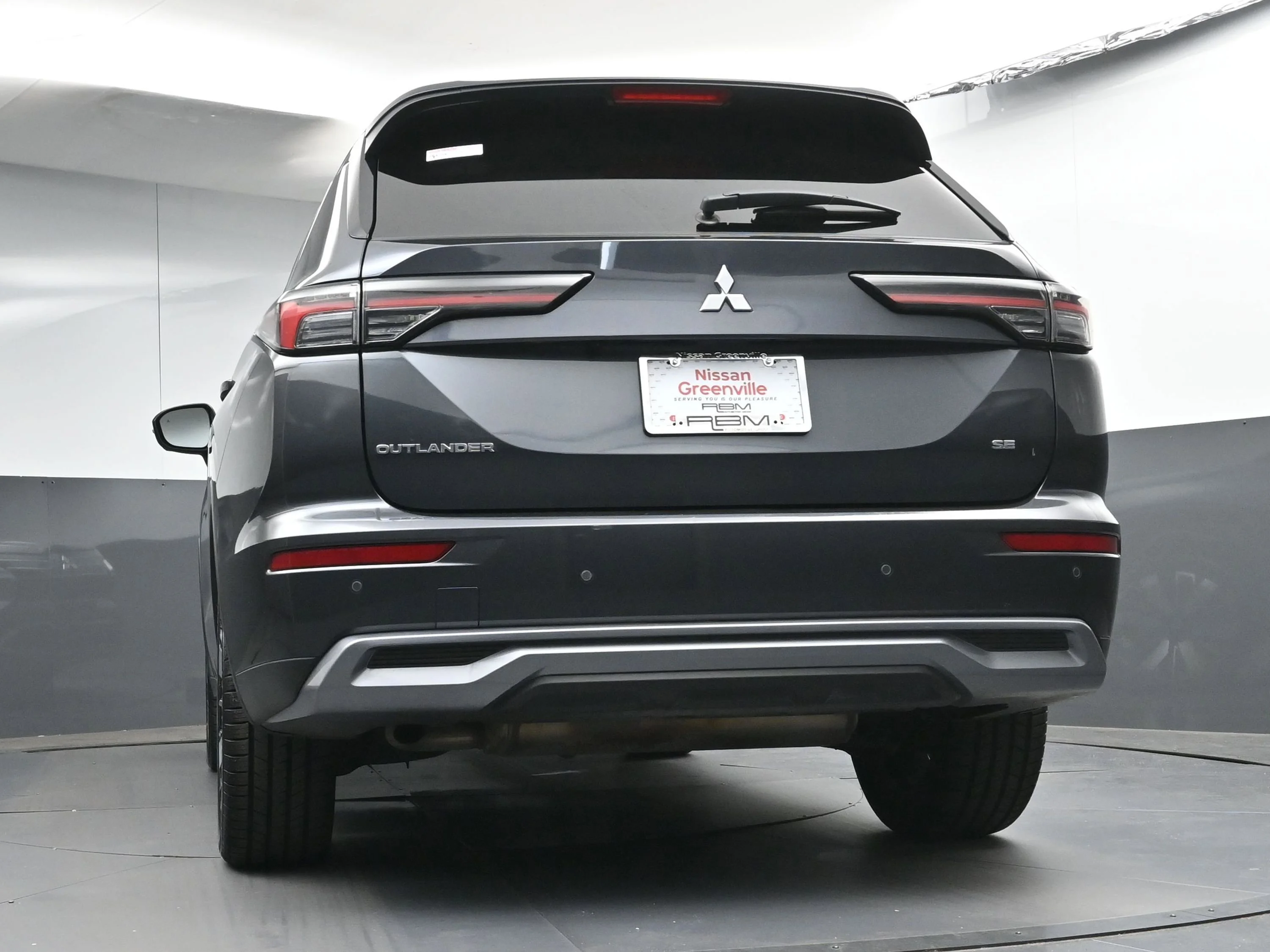 Used 2025  Mitsubishi  image 30