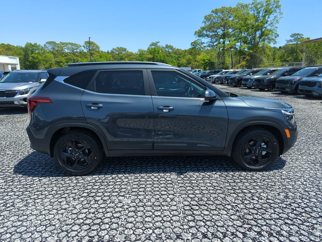 New 2026 Gravity Gray Kia EX image 8