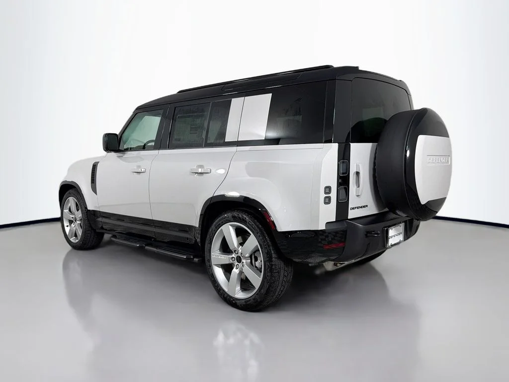 New 2026 Borasco Grey Land Rover X-Dynamic SE image 7