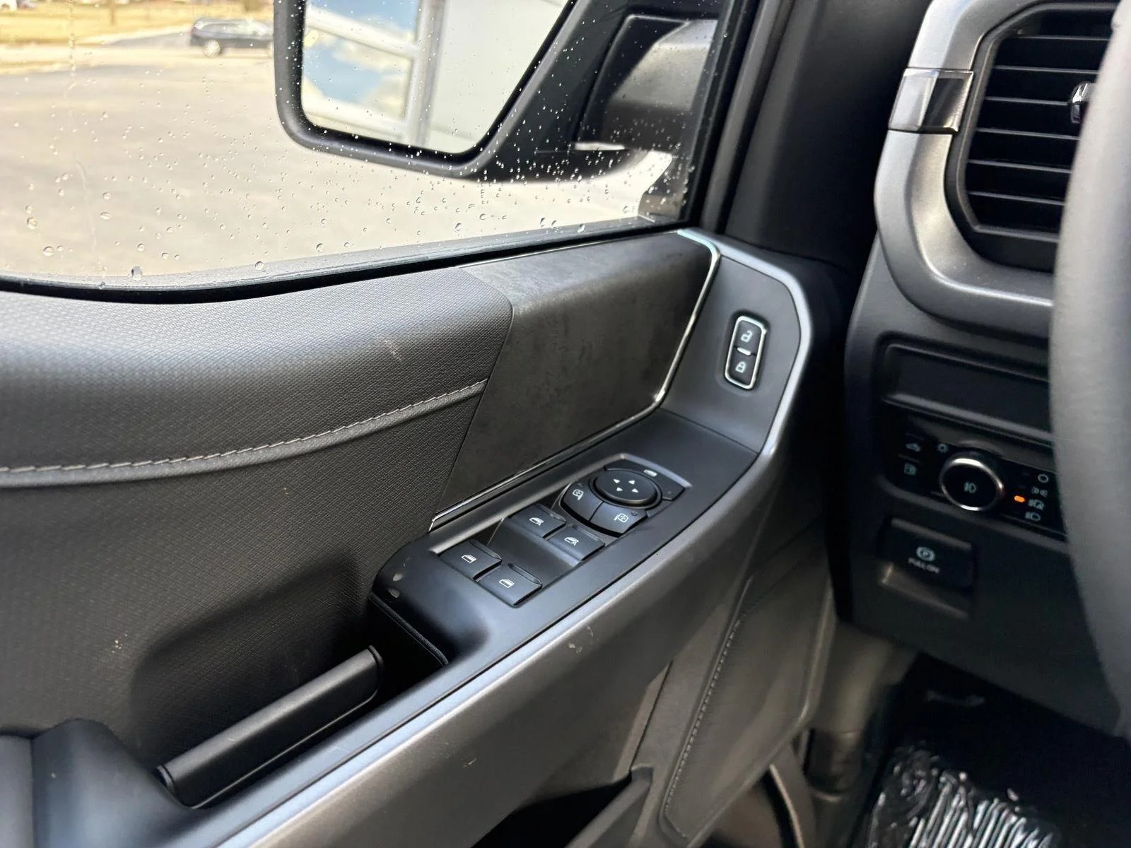New 2026 Agate Black Metallic Ford XLT image 12