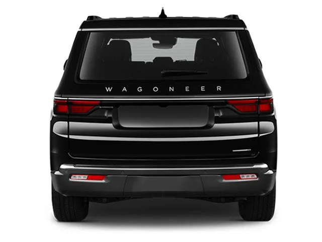 Used 2023 Diamond Black Crystal Pearlcoat Jeep Series II image 6