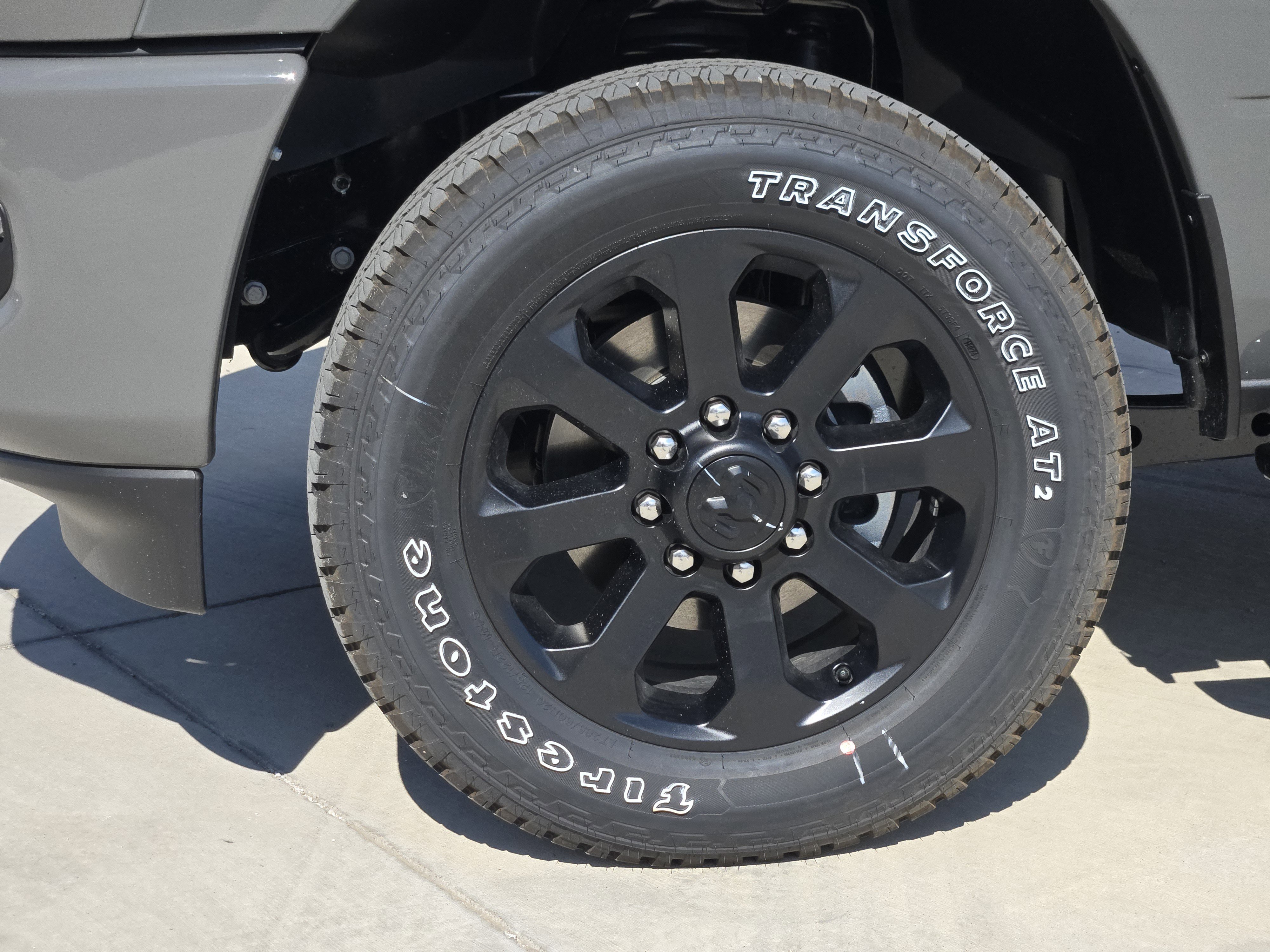 New 2026 Ceramic Gray Clear-Coat Exterior Paint RAM Lone Star image 11
