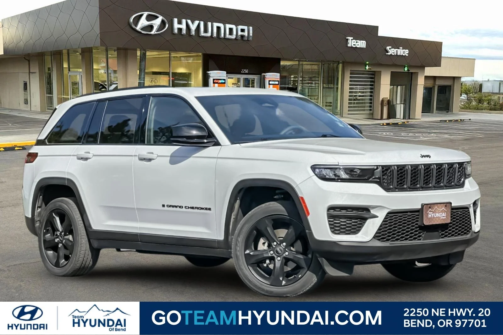 2023 Jeep Grand Cherokee Altitude 4x4's photo