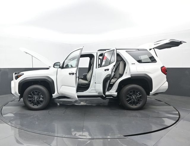 New 2026 Ice Cap Toyota SR5 image 31