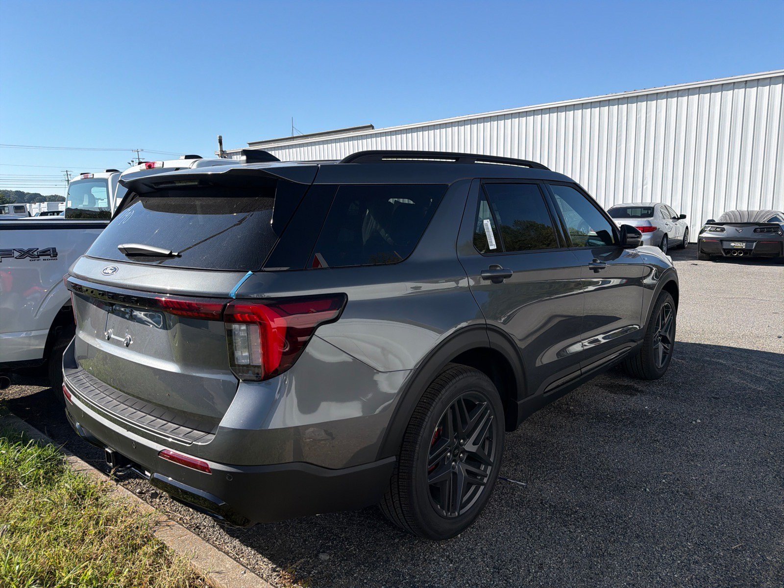 New 2027 Carbonized Gray Metallic Ford ST-Line image 4