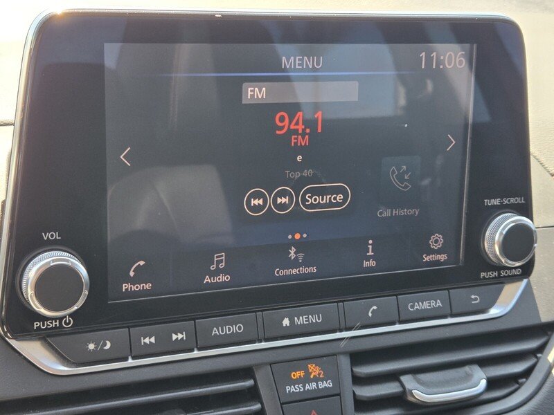 Used 2020 Scarlet NISSAN 2.0 SR SEDAN image 26