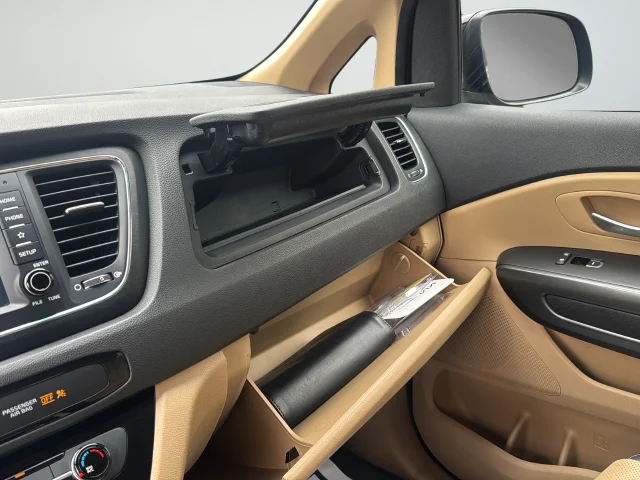 Used 2020 Black Kia EX image 36