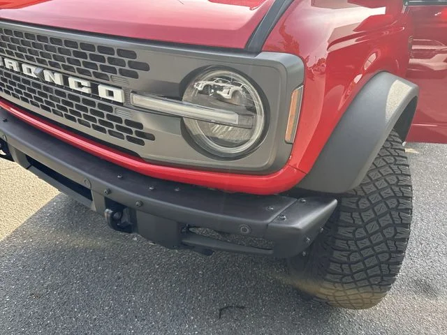 Used 2022 Red Ford Badlands image 31