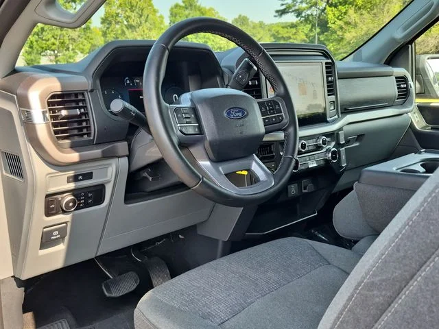 Used 2025 Silver Ford XLT image 20