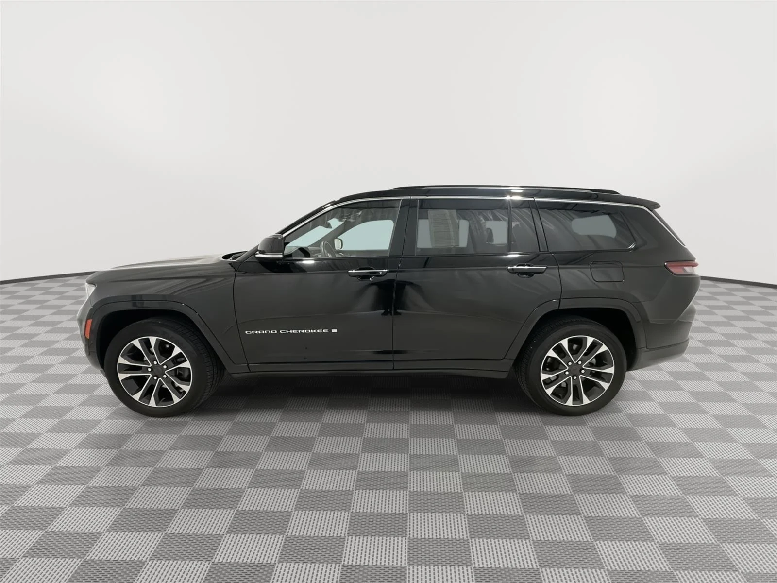 Used 2022 Jeep Grand Cherokee L Overland with VIN 1C4RJKDT9N8600951 for sale in Alexandria, Minnesota