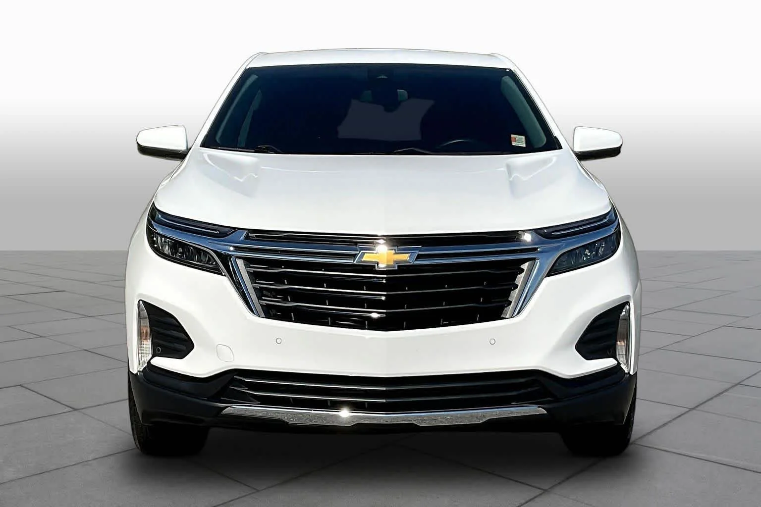 Used 2024 Summit White Chevrolet LT image 7